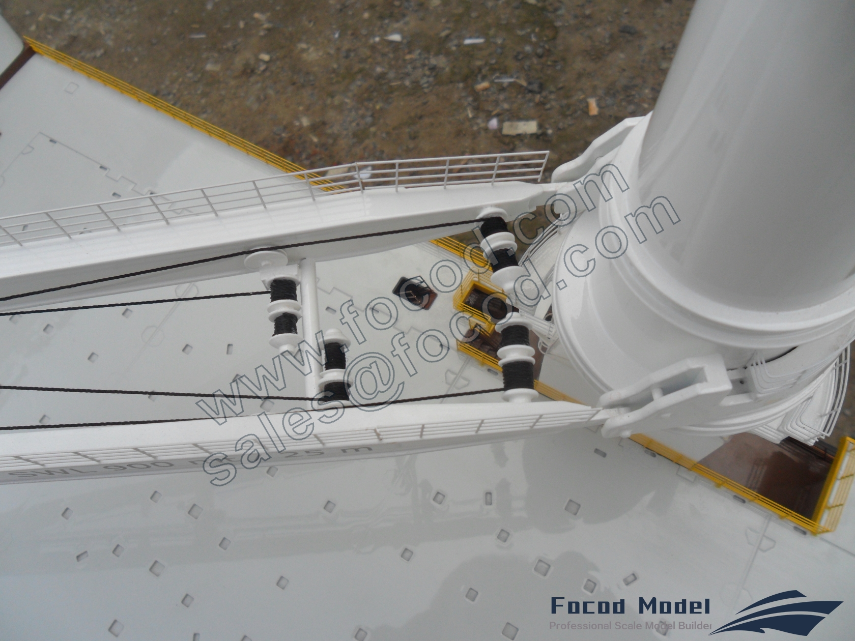 customized model of 155m heavy lift cargo ship Happy Star